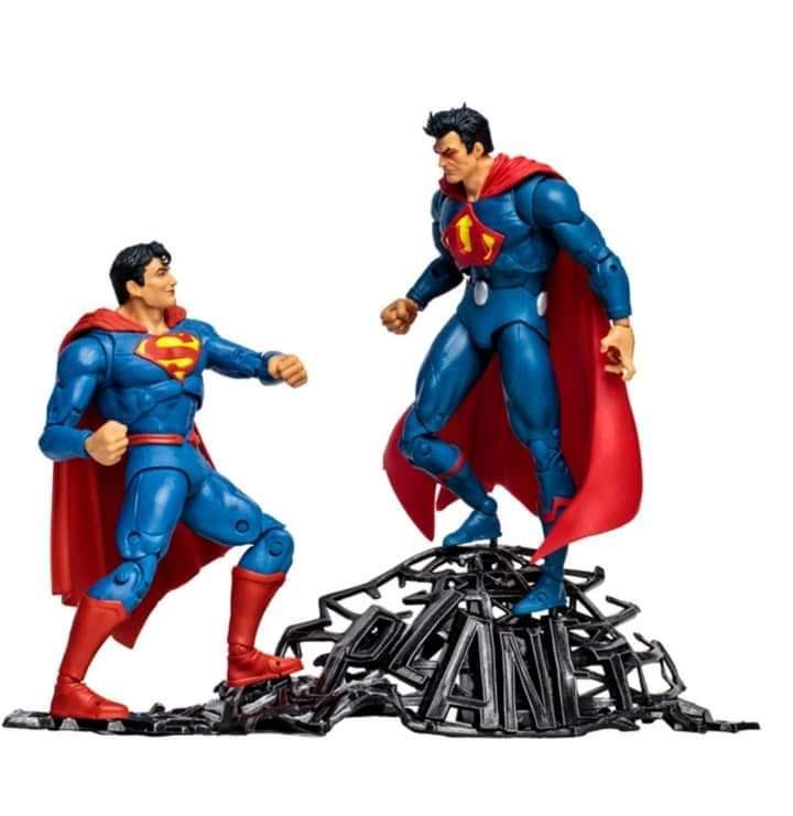 McFarlane toys DC Multiverse Superman vs ultraman