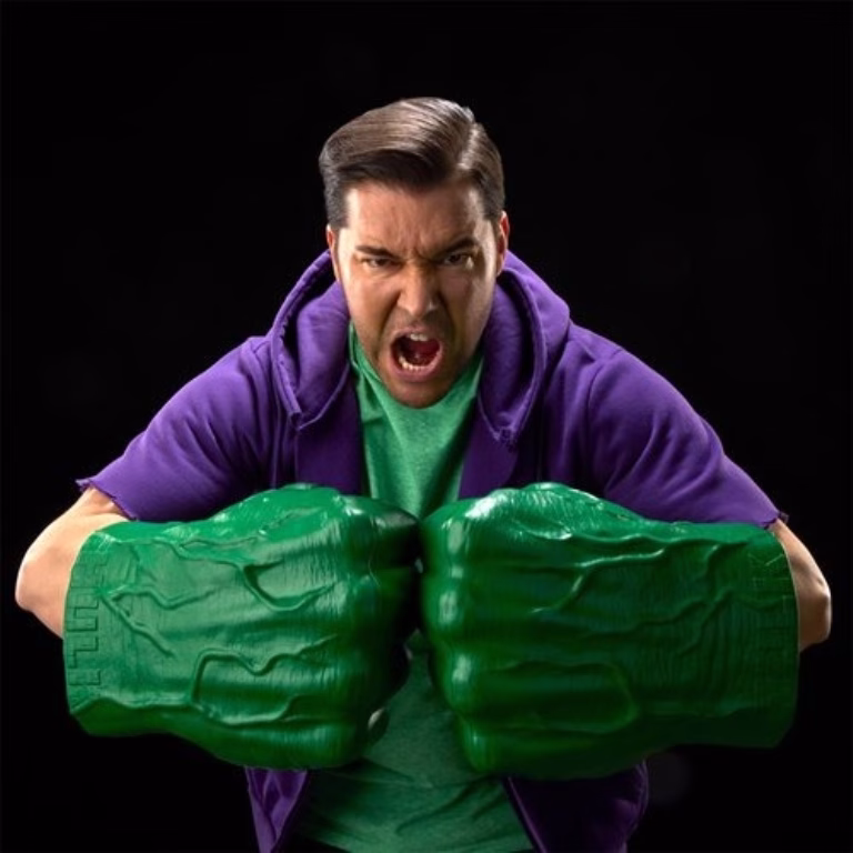 marvel legends incredible hulk fist roleplay (2)