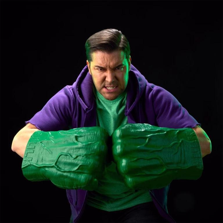 marvel legends incredible hulk fist roleplay (6)