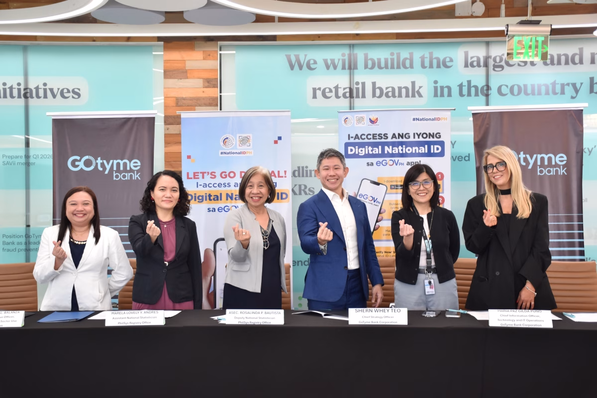 Contract Signing with GoTyme and PhilSys officials