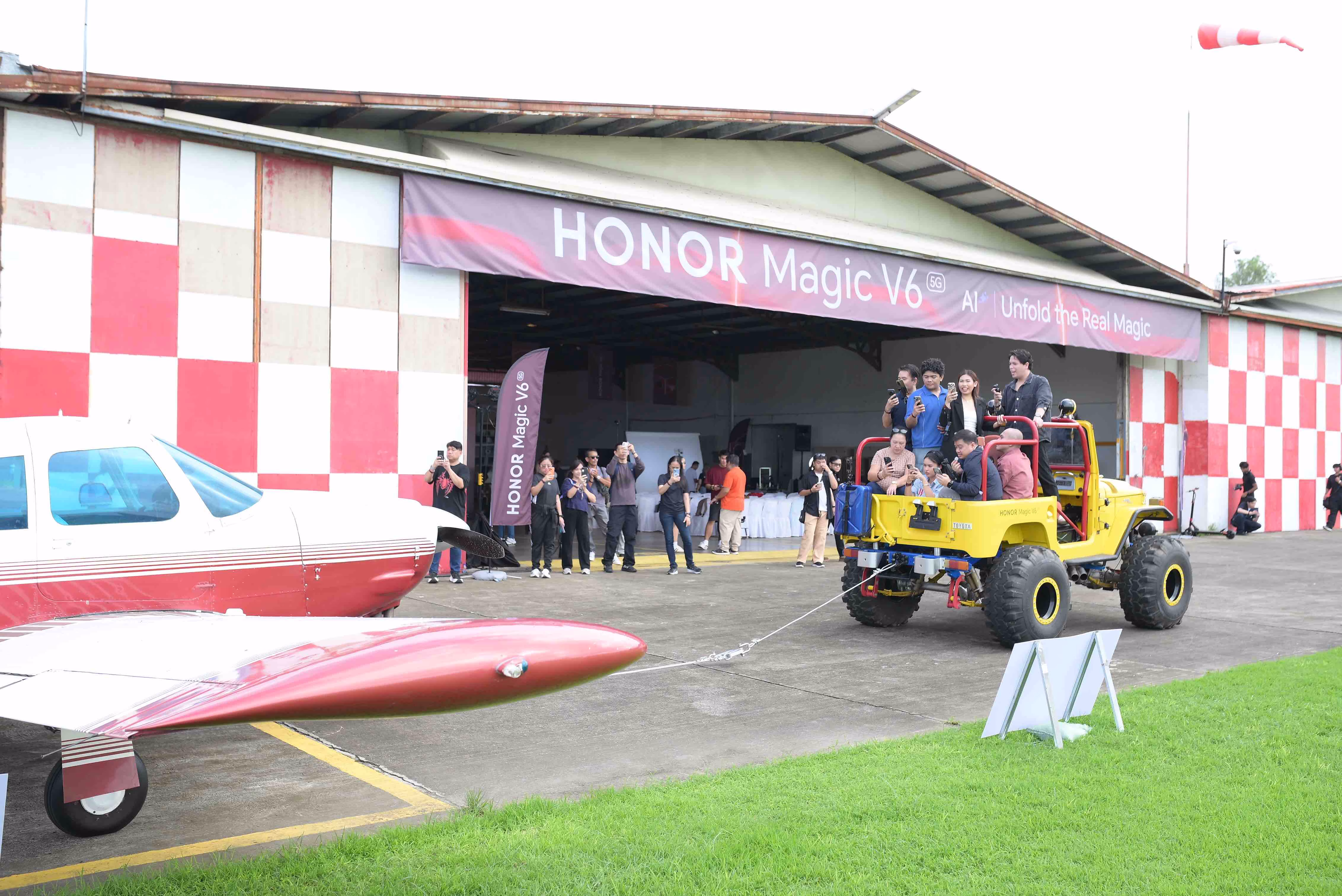 HONOR Magic V6 vs Aircraft